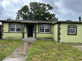 2010 NW 55th Terrace in Miami, FL - Building Photo