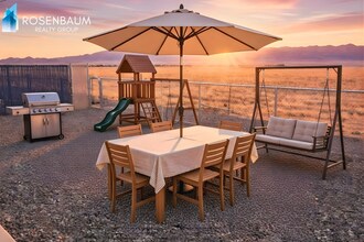 Beautiful and inviting 2-bedrooms, 2-baths duplex located in the heart of Prescott Valley! in Prescott Valley, AZ - Building Photo - Building Photo