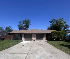 5011-5013 37th Ave in Sacramento, CA - Building Photo