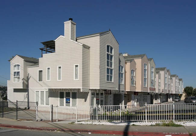 Hillside Center in Daly City, CA - Building Photo - Other