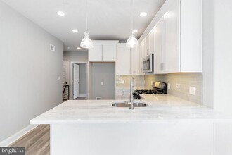 1419 POPLAR St-Unit -1 in Philadelphia, PA - Building Photo - Building Photo
