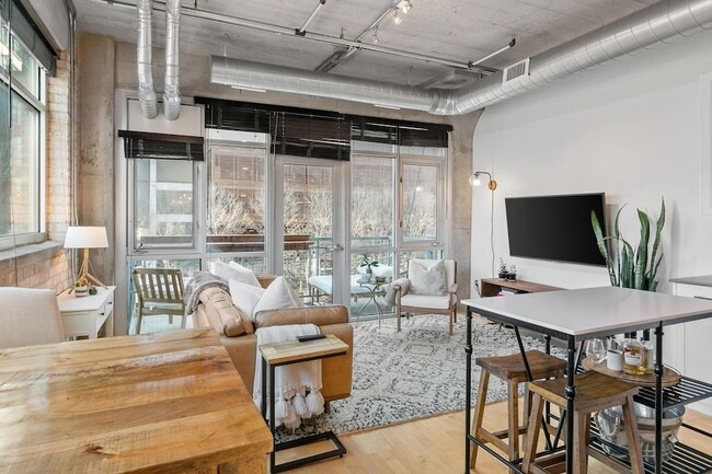 748 N 3rd St in Minneapolis, MN - Foto de edificio - Building Photo