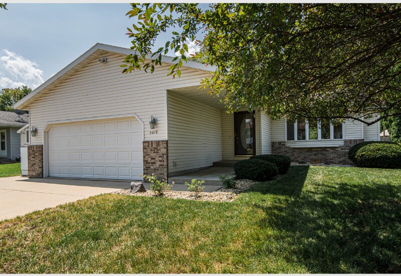 5019 25th Ave NW in Rochester, MN - Building Photo