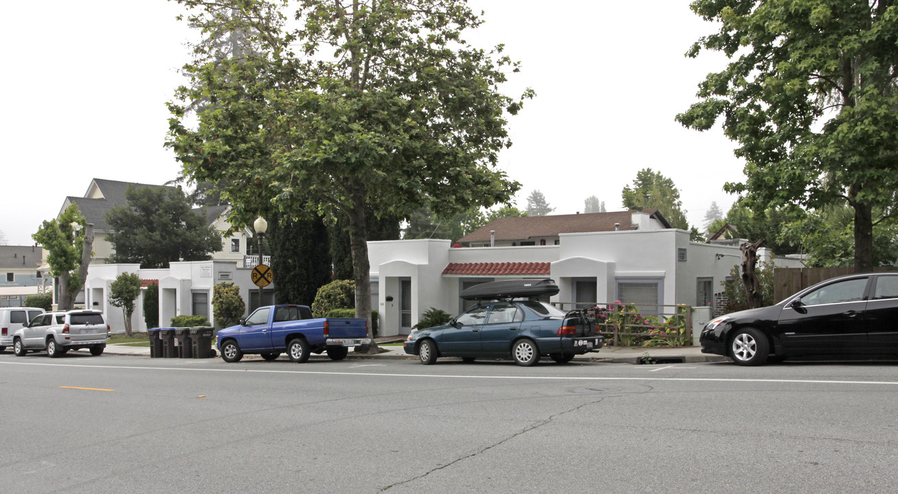 Cypress Apartments in Santa Cruz, CA - Building Photo