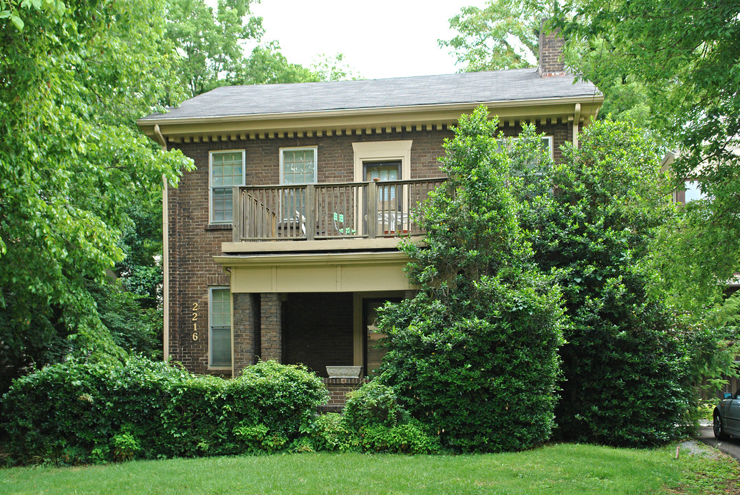 2216 Belmont Blvd in Nashville, TN - Building Photo