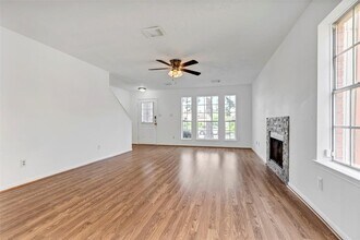 13915 Dentwood Dr in Houston, TX - Building Photo - Building Photo