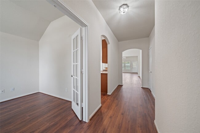 property at 19011 Taverns Corner Ct