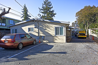 370 Redwood Ave in Redwood City, CA - Building Photo - Building Photo