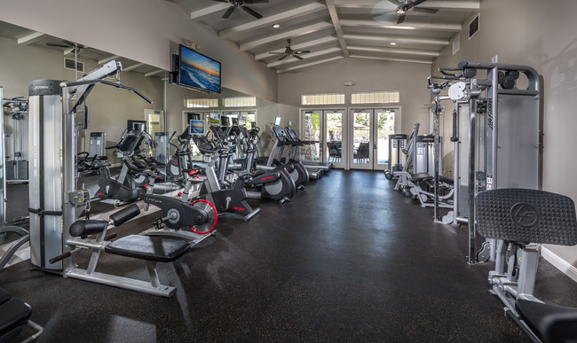 Camino Real Apartments in Rancho Cucamonga, CA - Foto de edificio - Building Photo