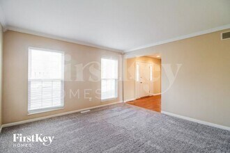 3826 Red Fox Dr in Cincinnati, OH - Foto de edificio - Building Photo