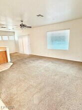 7943 Garden Stone Ct in Las Vegas, NV - Foto de edificio - Building Photo