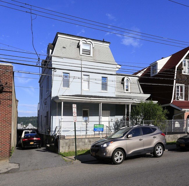 73-75 Hawthorne Ave in Yonkers, NY - Building Photo - Building Photo