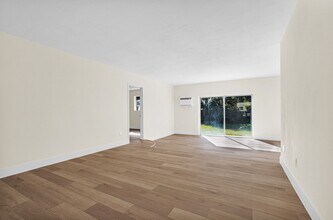 135 NW 48th Ct in Miami, FL - Building Photo - Building Photo