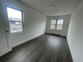 144-01 68th Dr in Queens, NY - Building Photo - Building Photo