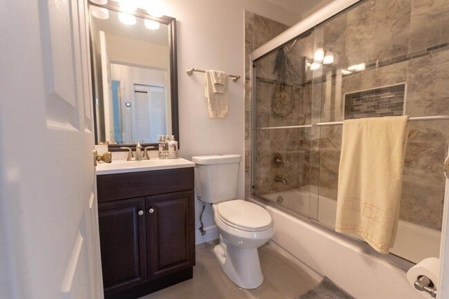 608 Lake Wellington Dr in Wellington, FL - Building Photo - Building Photo