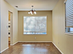 1824 Glenwillow Dr in Las Vegas, NV - Building Photo - Building Photo