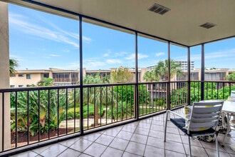 3605 S Ocean Blvd in South Palm Beach, FL - Building Photo - Building Photo