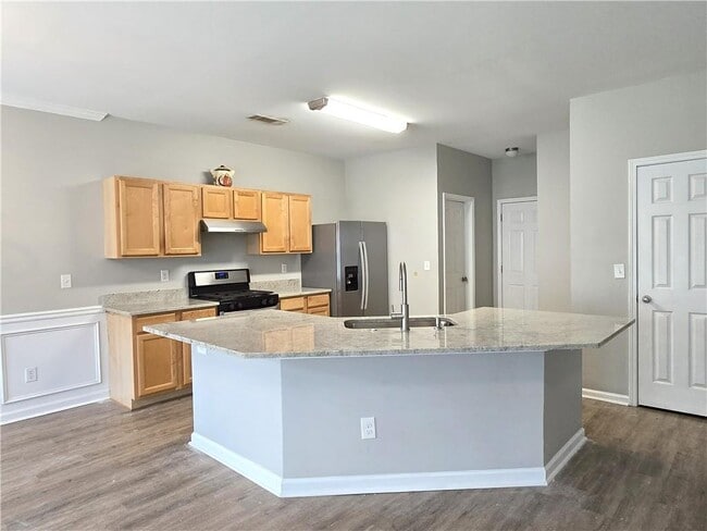 property at 4005 Labrador Way
