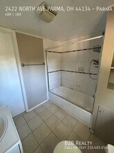 2422 North Ave in Parma, OH - Foto de edificio - Building Photo