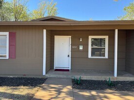 4602 Detroit Ave in Lubbock, TX - Building Photo