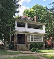 1612 W Barker Ave in Peoria, IL - Building Photo