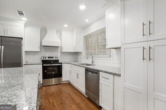 1872 Forrest Rd in Lawrenceville, GA - Building Photo - Building Photo