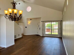 9037 Walter Bambrook Pl NE in Albuquerque, NM - Building Photo - Building Photo