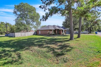 704 N Wilson St in Kaufman, TX - Building Photo - Building Photo