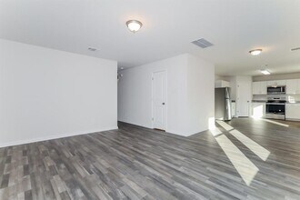 15657 Briar Frst Dr in Cut And Shoot, TX - Building Photo - Building Photo