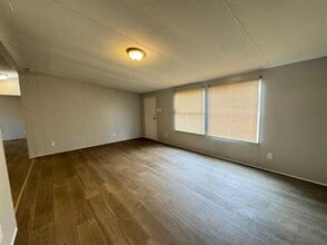 152 W Lakeview Dr in Temple, GA - Building Photo - Building Photo