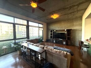 527 Tenth Ave in San Diego, CA - Building Photo - Building Photo