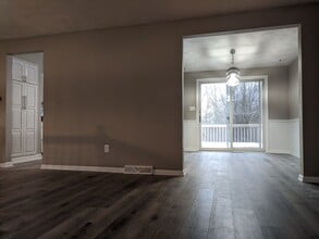 102 Fulton Rd in Canonsburg, PA - Building Photo - Building Photo
