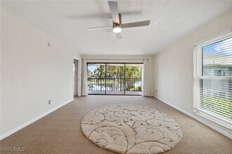 5500 Rattlesnake Hammock Rd in Naples, FL - Building Photo - Building Photo