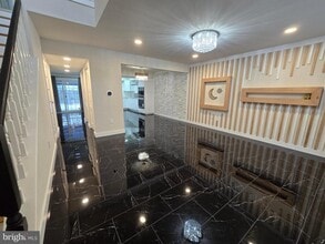 2 Laurel Cir in Newtown, PA - Building Photo - Building Photo