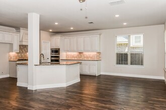 924 Honey Locust Dr in Rockwall, TX - Foto de edificio - Building Photo