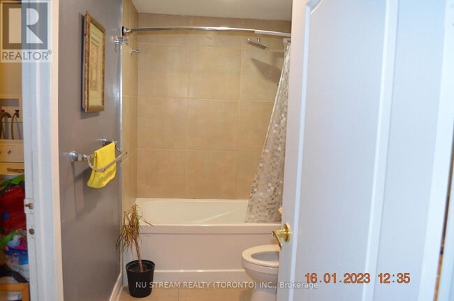 289 Apache Trail in Toronto, ON - Building Photo - Building Photo