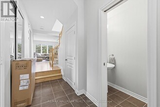 266 Tandalee Crescent in Ottawa, ON - Building Photo - Building Photo