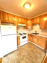 1 Orchard Hills Cir in Highland, NY - Building Photo