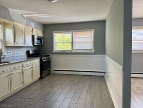 687 Midland Ave in Garfield, NJ - Building Photo - Building Photo