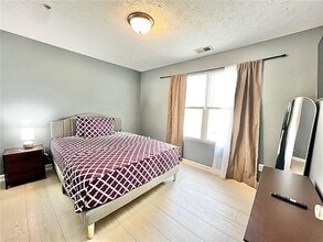 8302 Fairington Village Dr in Stonecrest, GA - Building Photo - Building Photo