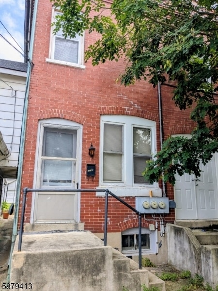 property at 373 Lincoln St