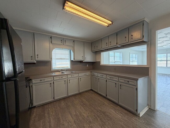 2004 See St in Lake Charles, LA - Building Photo - Building Photo