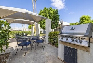 6505 E Osborn Rd in Scottsdale, AZ - Building Photo - Building Photo