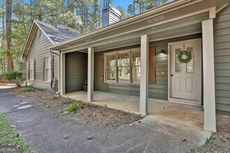 37 7 Pines Cir in Newnan, GA - Building Photo - Building Photo