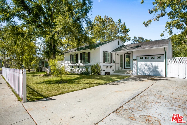 17811 Bromley Ct in Los Angeles, CA - Building Photo - Building Photo