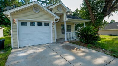 5331 Falling Star Rd in Tallahassee, FL - Building Photo - Building Photo