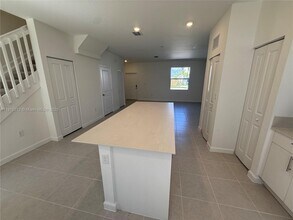 1111 SE 2nd St in Florida City, FL - Building Photo - Building Photo