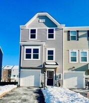 74 Trotting Rd in Inwood, WV - Building Photo