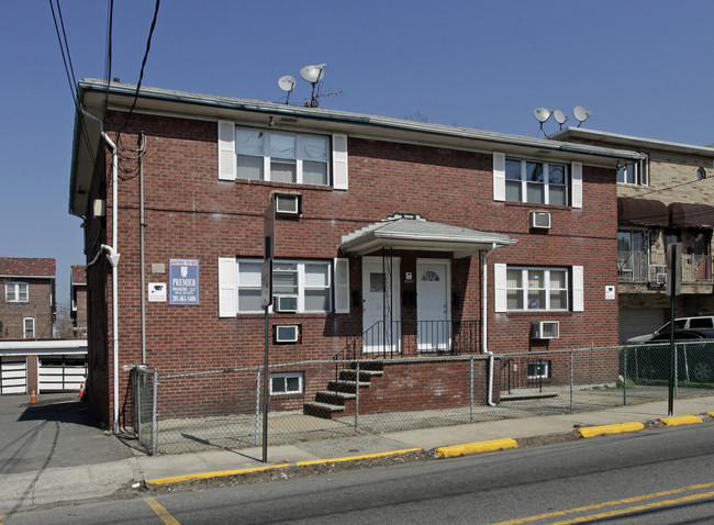 1702 76th St in North Bergen, NJ - Building Photo - Building Photo