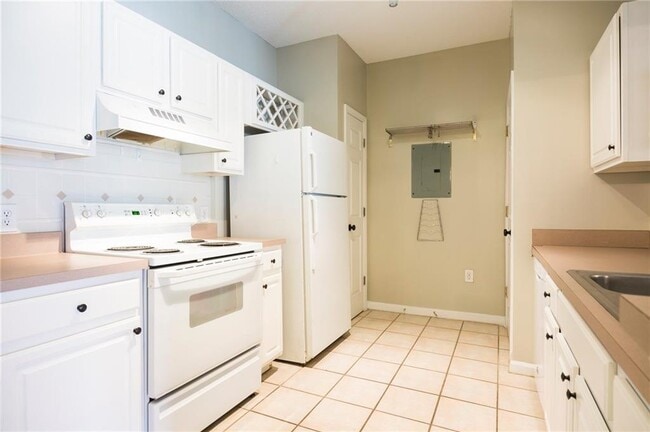 955 Juniper St NE in Atlanta, GA - Building Photo - Building Photo
